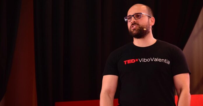 Anthony Lo Bianco TEDxViboValentia